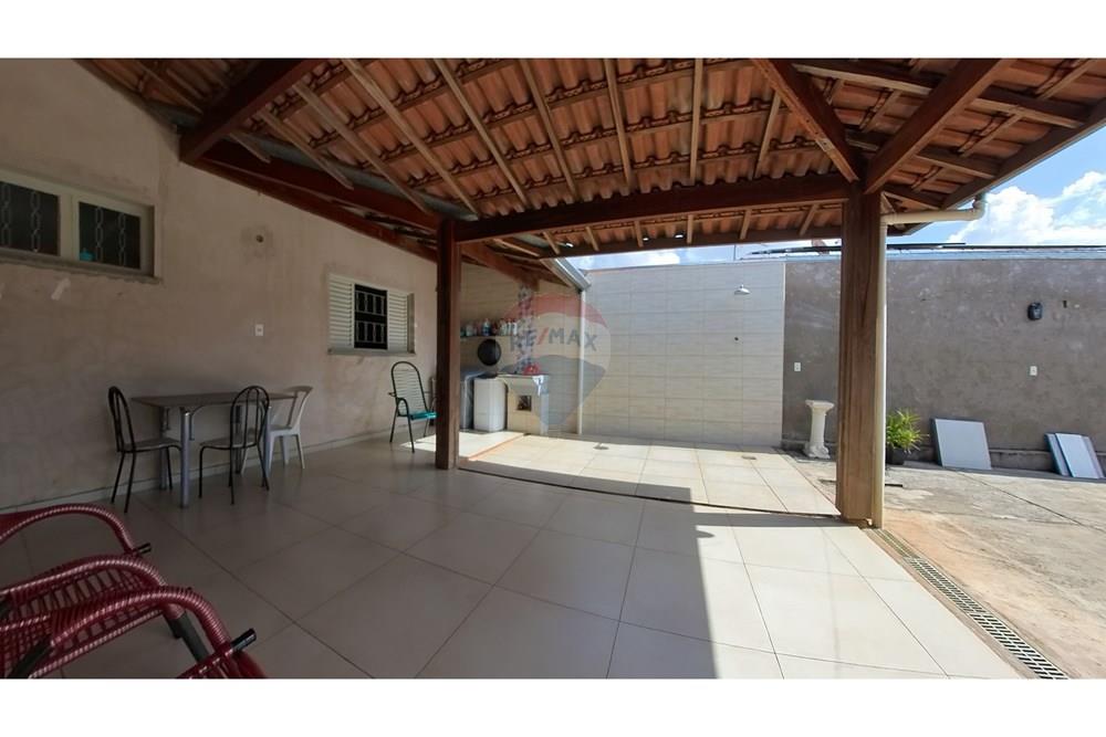 Casa - Venda - Araras , São Paulo - IMG_20250402_141719_00_205_PureShot.jpg - 690691033-81