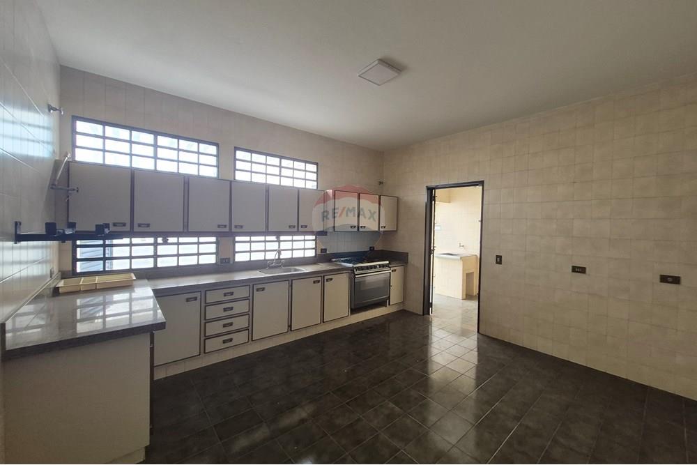 Casa à venda com 5 quartos, 312m² - Foto 20