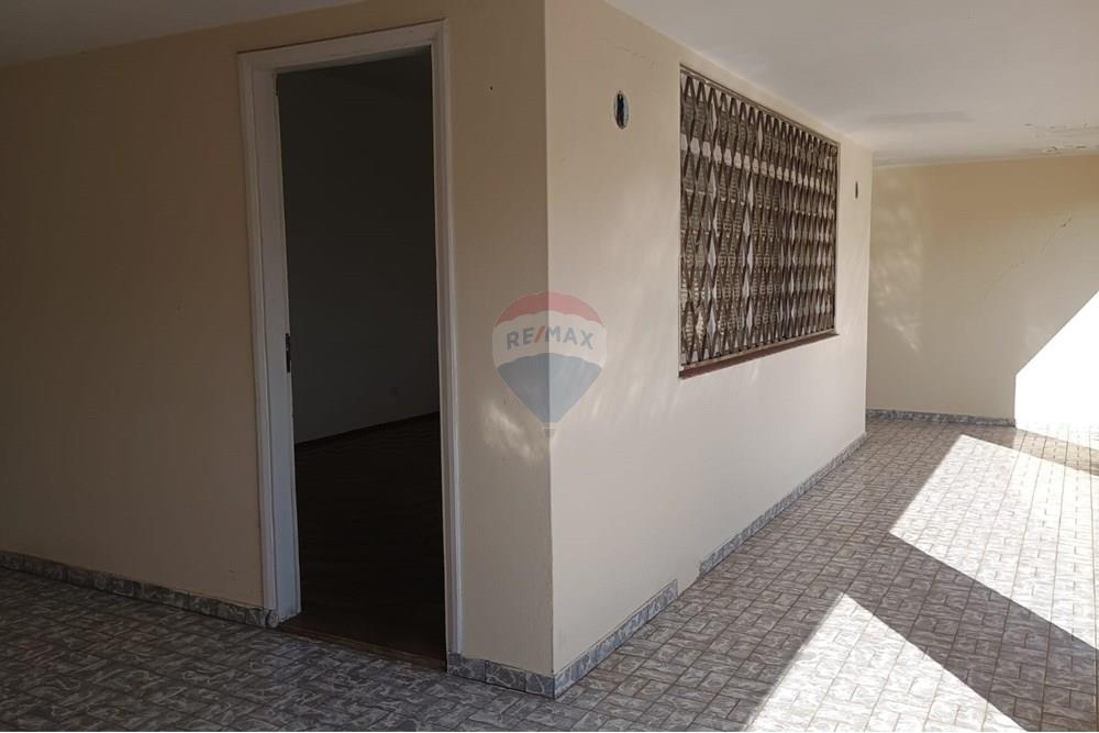 Casa à venda com 5 quartos, 268m² - Foto 40