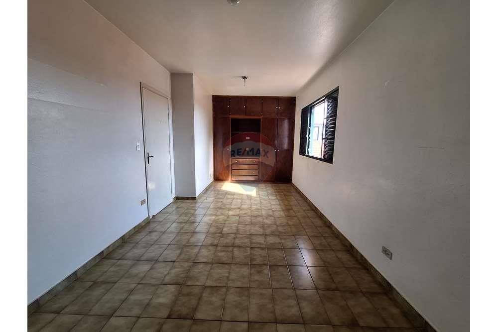 Casa à venda com 6 quartos, 249m² - Foto 23