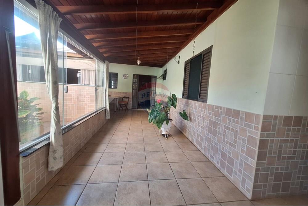 Casa à venda com 2 quartos, 144m² - Foto 18