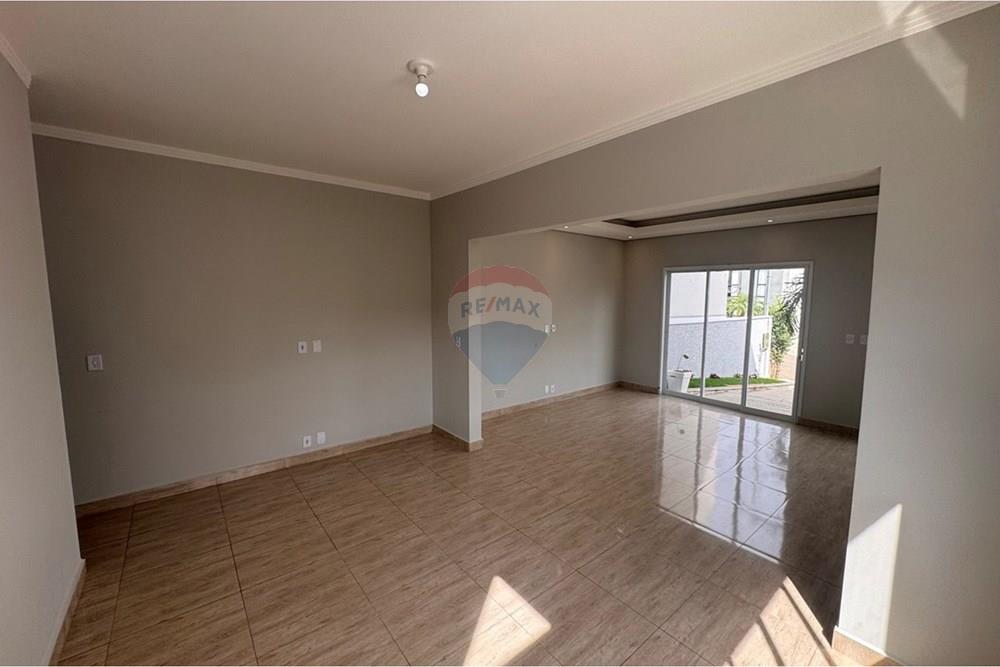 Casa de Condomínio - Venda - Bragança Paulista , São Paulo - photo_5136873962712271976_y.jpg - 690041052-134