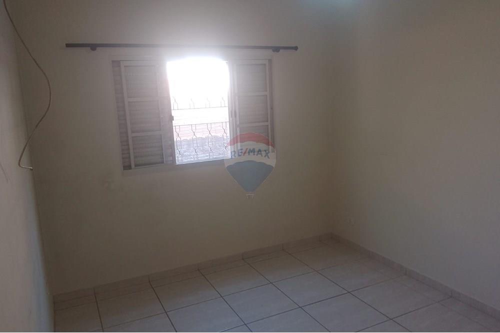 Casa à venda com 2 quartos, 80m² - Foto 11