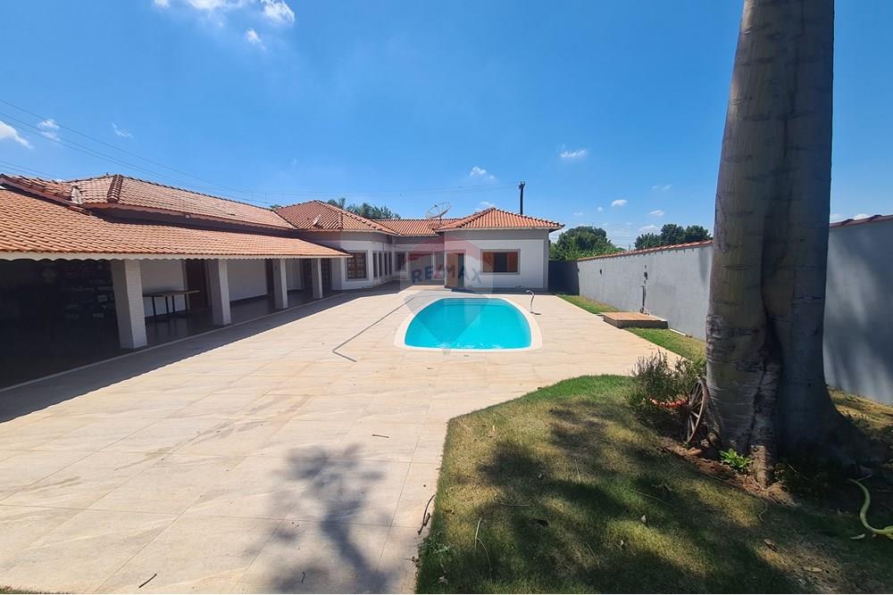 Casa para alugar com 3 quartos, 343m² - Foto 16