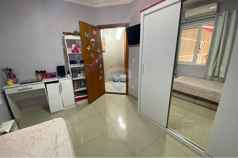 Casa à venda com 3 quartos, 238m² - Foto 29