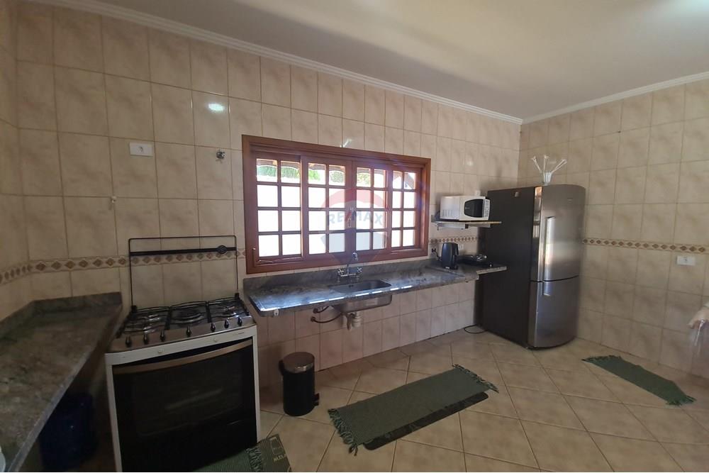 Casa para alugar com 3 quartos, 343m² - Foto 49