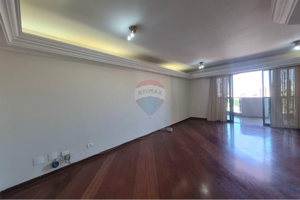 Apartamento à venda com 4 quartos, 221m² - Foto 35
