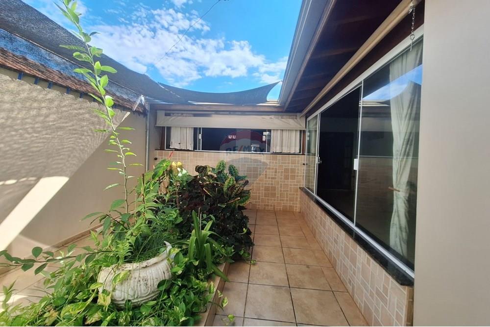Casa à venda com 2 quartos, 144m² - Foto 25