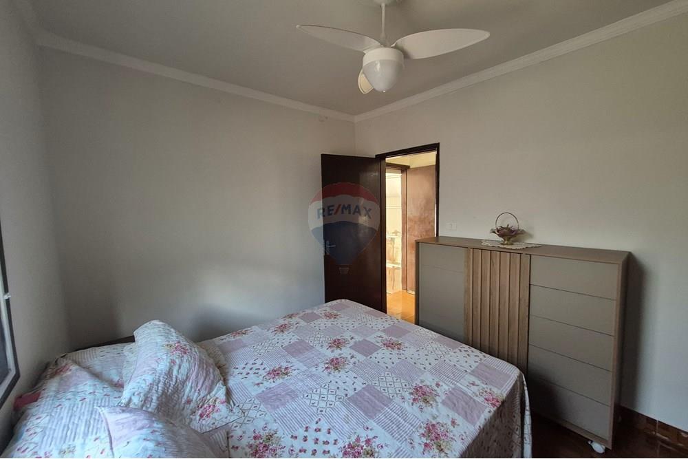 Casa à venda com 5 quartos, 183m² - Foto 15