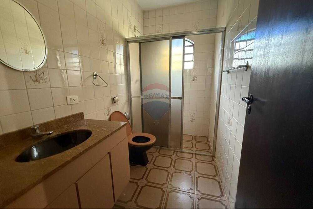 Chácara / Sítio / Fazenda - Alugar - Bragança Paulista , São Paulo - WhatsApp Image 2026-02-25 at 14.48.16 (4).jpeg - Banheiro - 690041129-19