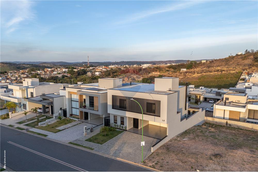 Casa de Condomínio - Venda - Valinhos , São Paulo - 3 - 690491084-77