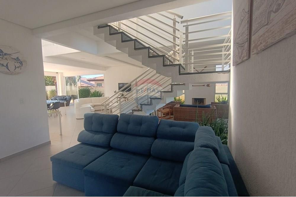 Casa - Venda - Bertioga , São Paulo - casa-com-6-suítes_a-venda-no-Indaiá-Bertioga-remax-690341032-30-corretor-Edivaldo-Santos-foto058.jpg - Sala - 690341032-30