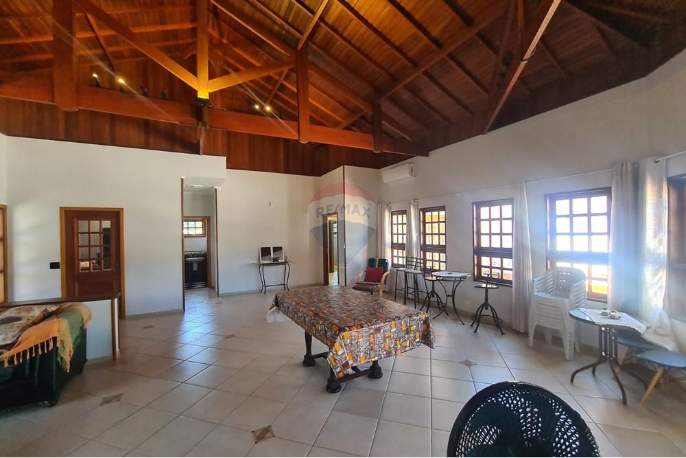 Casa para alugar com 3 quartos, 343m² - Foto 53