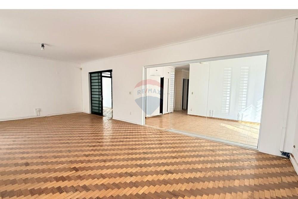 Rezidenčná - Samostatný dom - Campinas , Sao Paulo - BR - WhatsApp Image 2025-09-17 at 10.06.19 (3).jpeg - 690681167-52