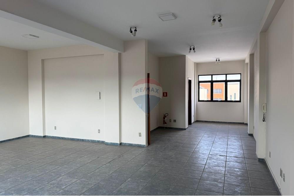 Cj. Comercial/ Sala - Alugar - Valinhos , São Paulo - WhatsApp Image 2025-10-16 at 14.55.39 (2).jpeg - 691091011-97