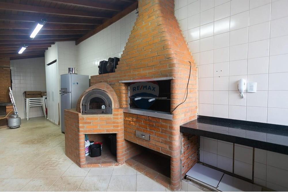 Casa para alugar com 5 quartos, 450m² - Foto 15