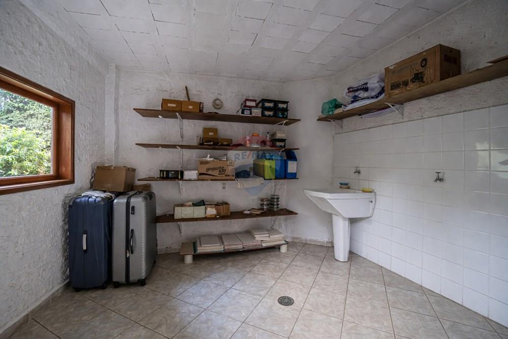 Casa - Venda - Cotia , São Paulo - Sala de utilidades organizada.jpg - 691151033-14