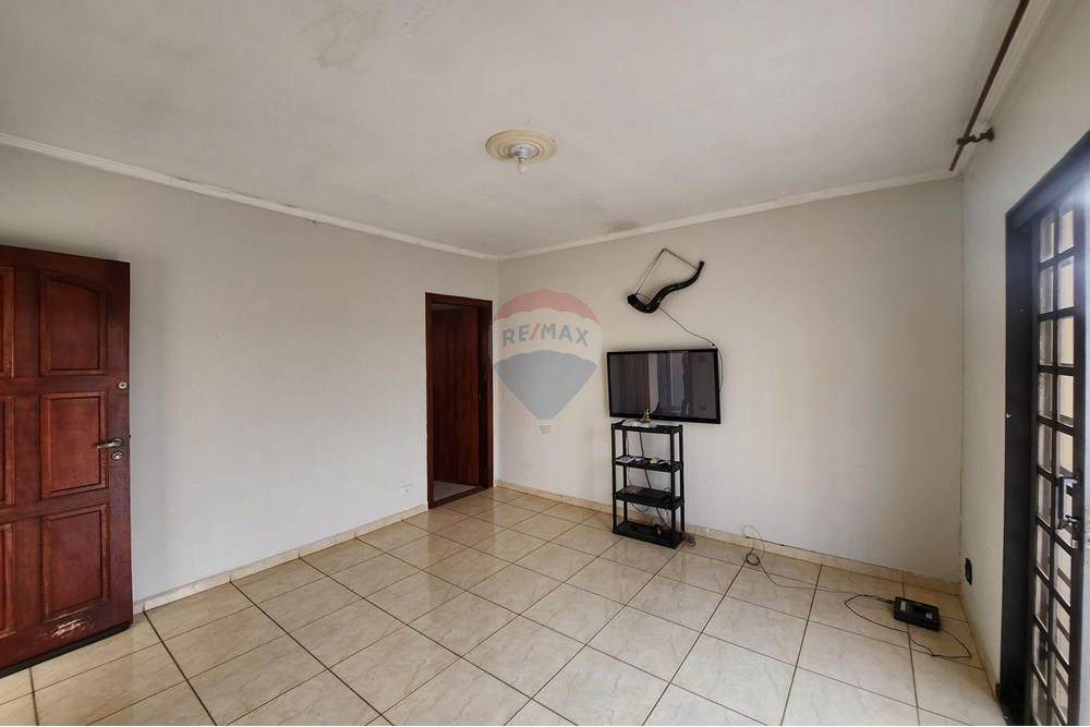 Casa à venda com 2 quartos, 100m² - Foto 7