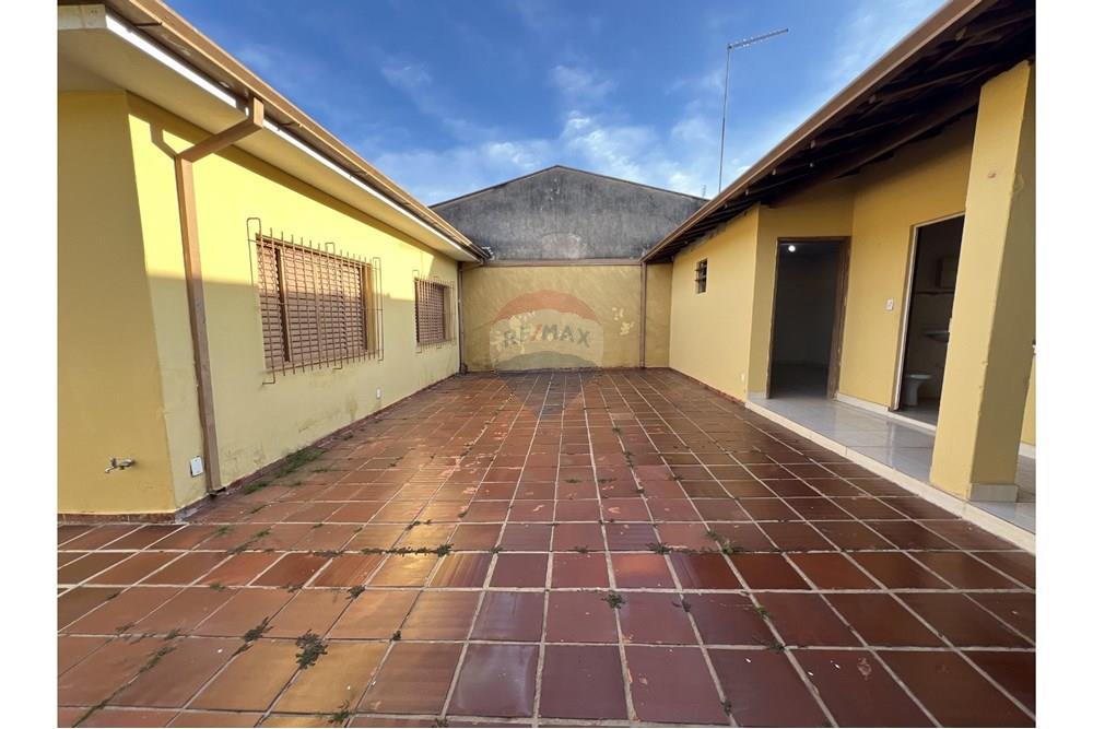 Casa - Venda - Rio Claro , São Paulo - cd516ee2-8dba-4867-8d57-e356c0859f5c.jpg - Quintal - 690901035-25