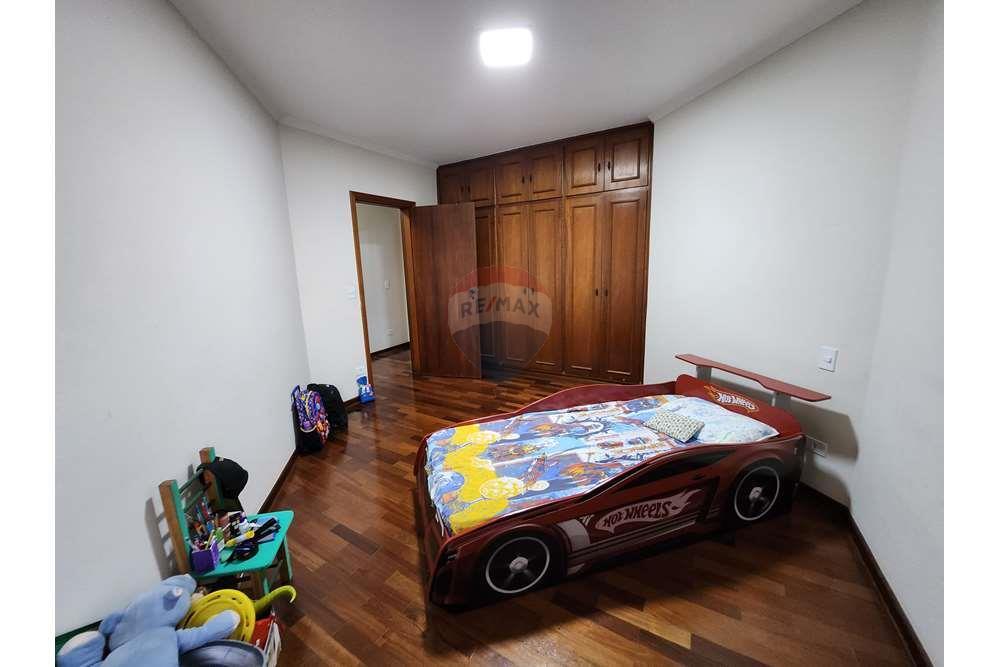 Apartamento à venda com 3 quartos, 157m² - Foto 25