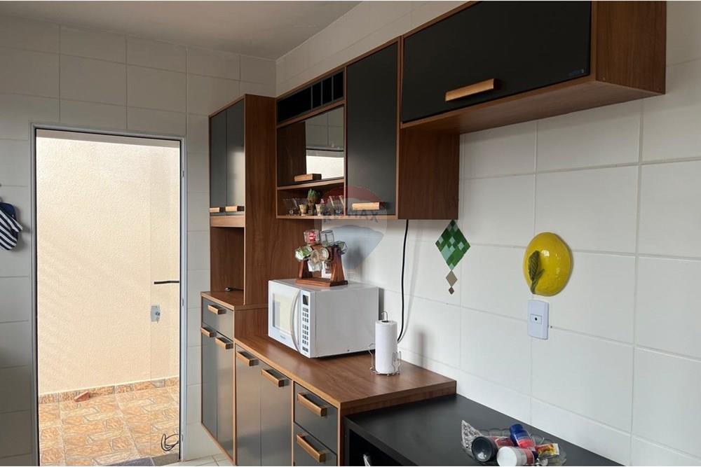 Casa para alugar com 2 quartos, 60m² - Foto 3