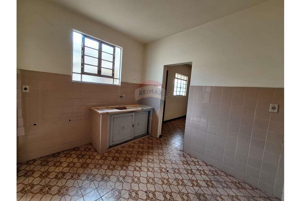 Casa à venda com 6 quartos, 249m² - Foto 105