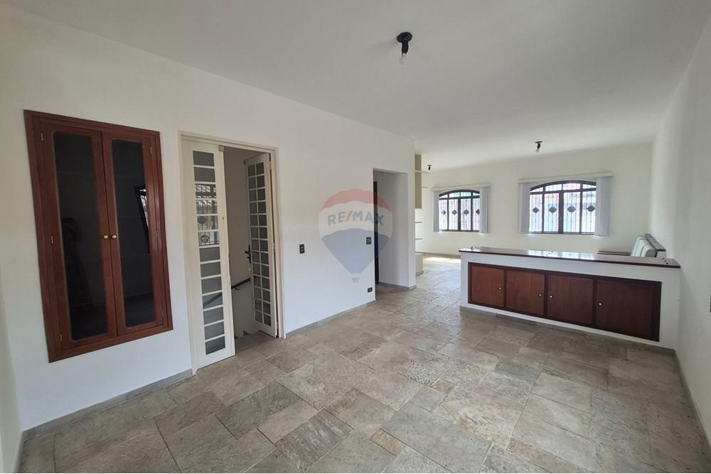 Casa à venda com 5 quartos, 312m² - Foto 16