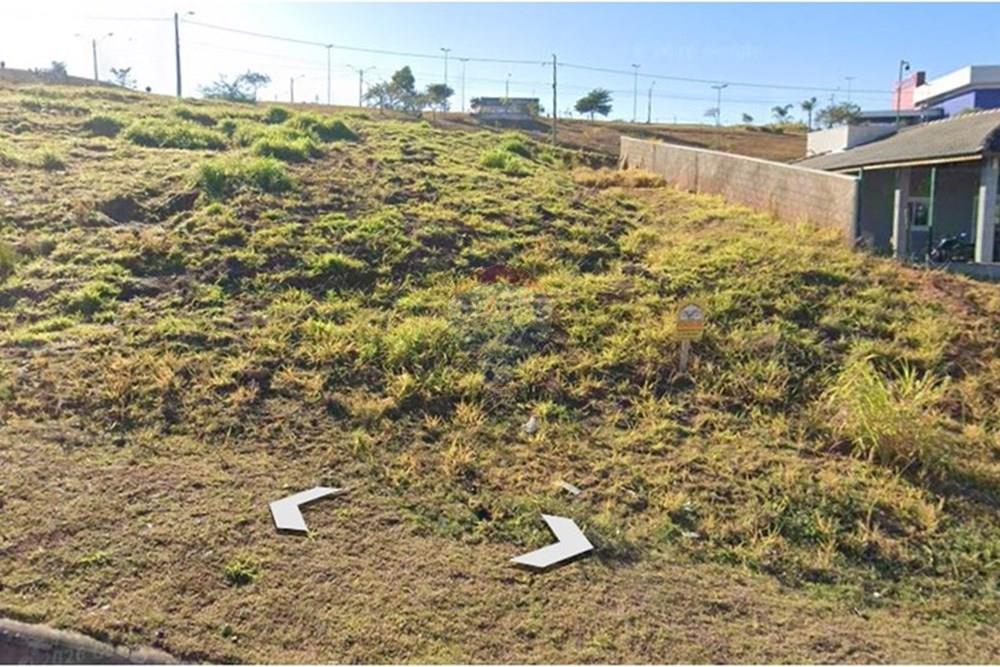 Terreno - Venda - Bragança Paulista , São Paulo - Captura de tela 2026-03-03 153623.jpg - Garagem - 690141004-47