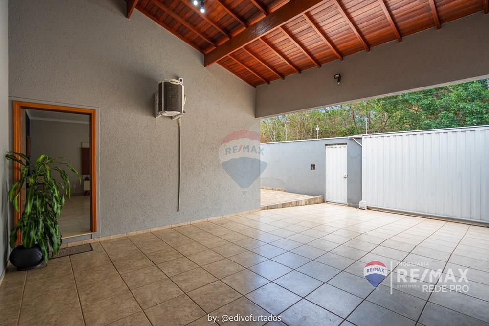 Casa - Venda - Valinhos , São Paulo - EDI09661EDIVO FURTADO SILVA - RG98002306022 SSPCE - CLAUDETE CAIM - PARQUE DAS COLINAS - REMAX REDE PRO - 690851008-547.jpg - 690851008-547