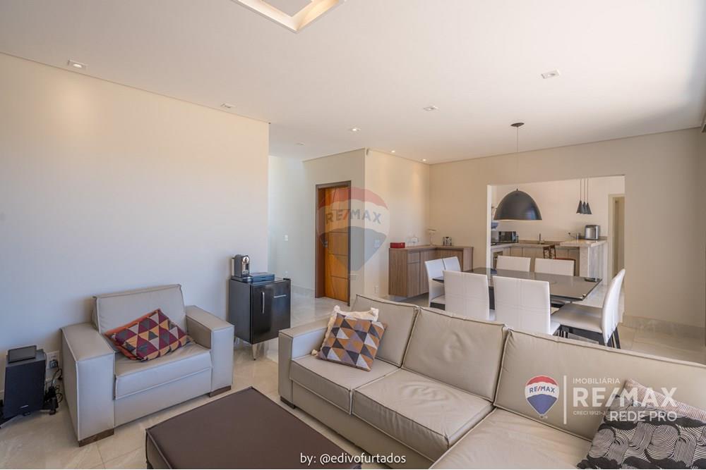 Casa de Condomínio - Venda - Vinhedo , São Paulo - EDI09800EDIVO FURTADO SILVA - RG98002306022 SSPCE - DEYSE MURATA - TOSCANA - REMAX REDE PRO - 690541036-129EDIVO FURTADO SILVA - - 690541036-129