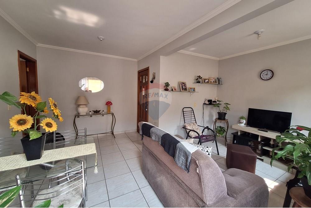 Apartamento à venda com 2 quartos, 64m² - Foto 1