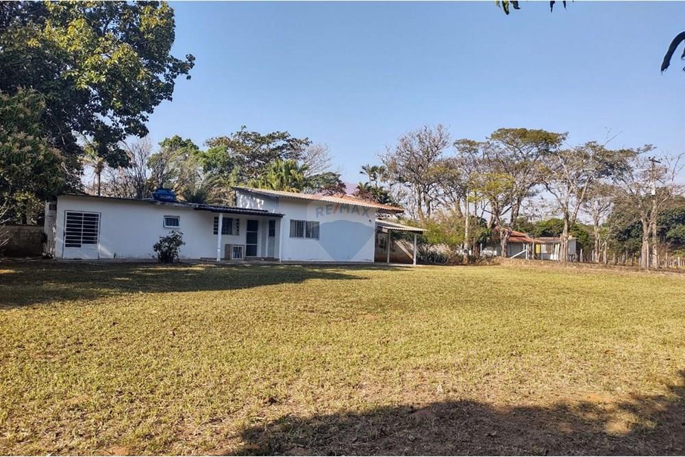 Fazenda à venda com 1 quarto, 69m² - Foto 1