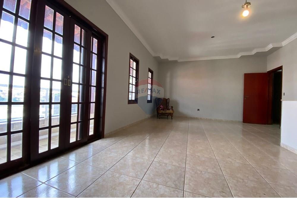 Sobrado - Venda - Bragança Paulista , São Paulo - WhatsApp Image 2025-06-12 at 15.59.07 (2).jpeg - 690141096-27