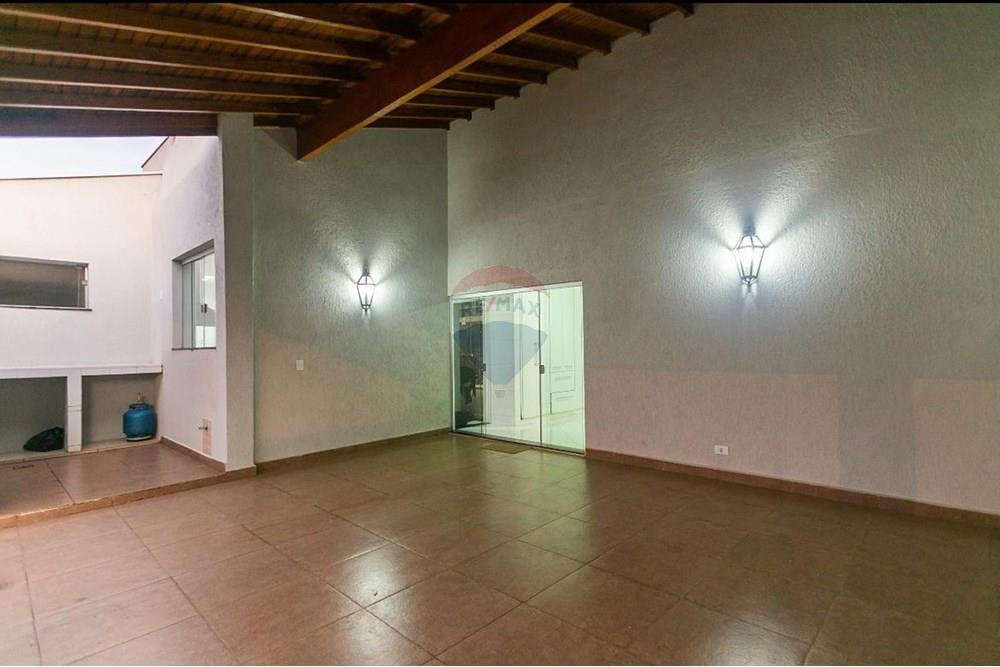 Casa para alugar com 5 quartos, 450m² - Foto 7