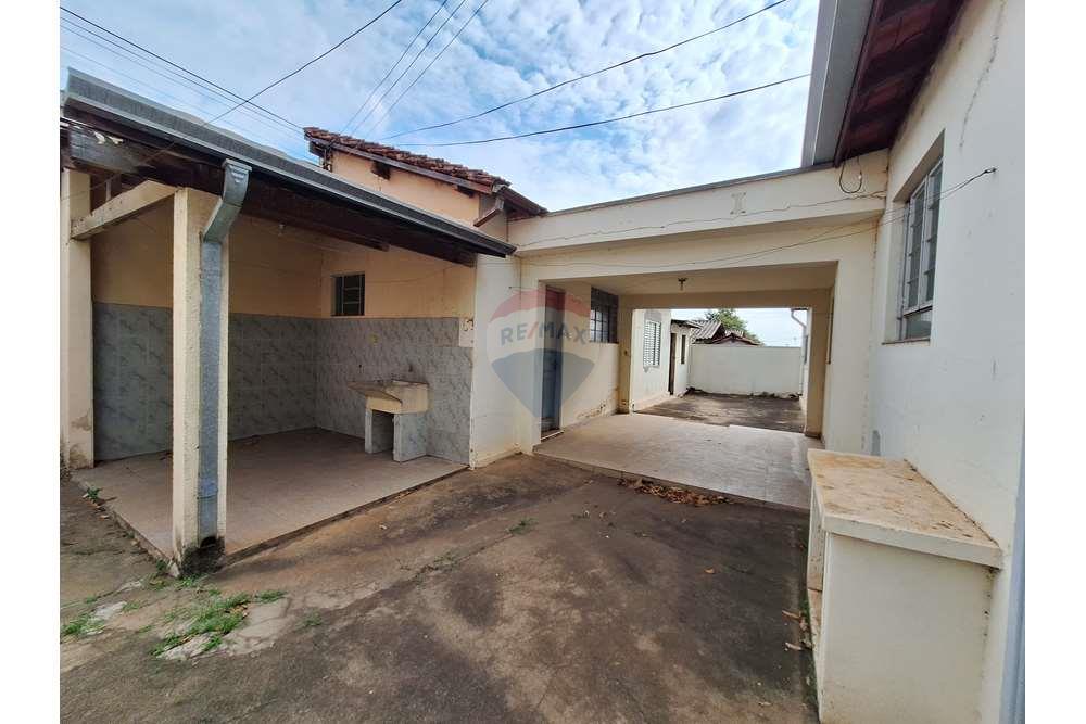 Casa à venda com 6 quartos, 249m² - Foto 76