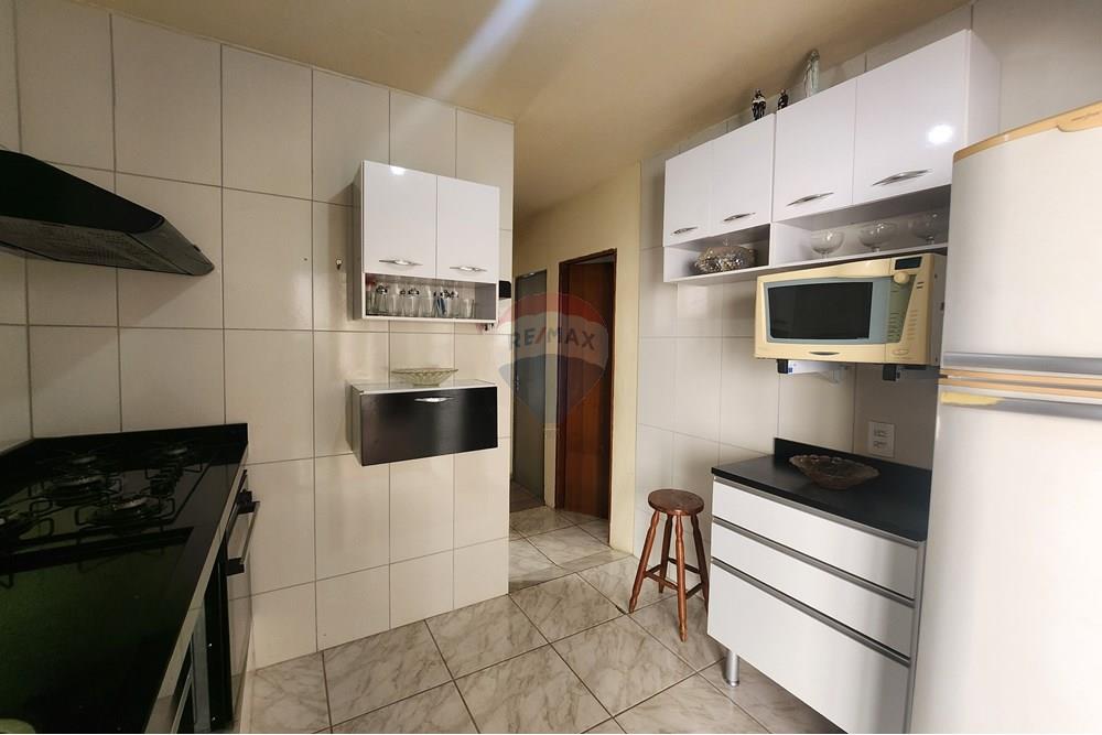 Casa à venda com 2 quartos, 64m² - Foto 27