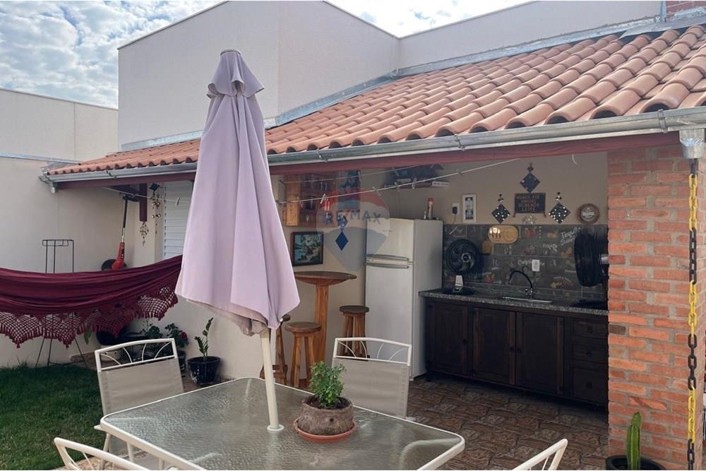 Casa para alugar com 2 quartos, 60m² - Foto 2
