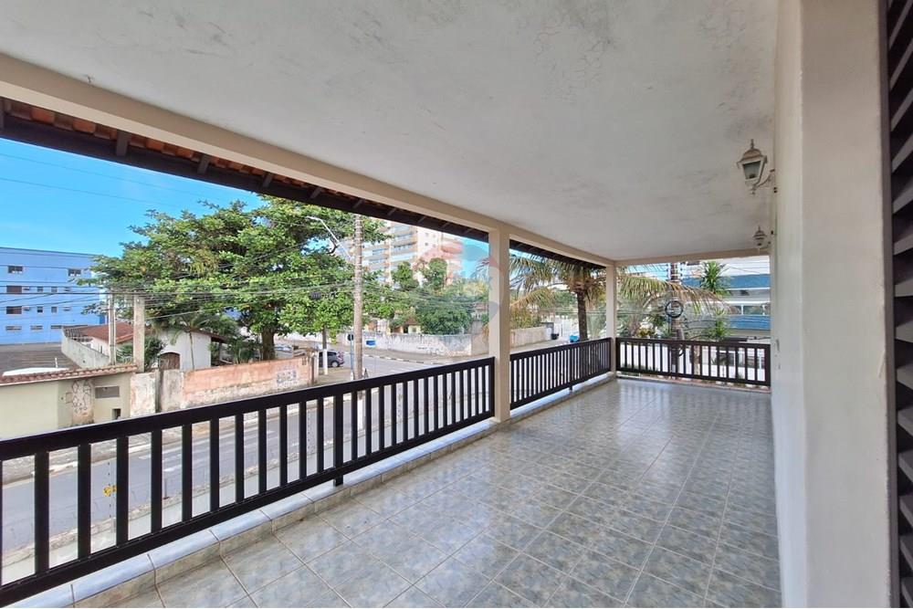 Sobrado - Venda - Bertioga , São Paulo - sobrado-a-venda-no-centro-de-bertioga-com-3-quartos-e-1-suites-50m-da-praia-remax-690341014-14-corretora-paula-jacometti-foto34. - Terraço - 690341014-18