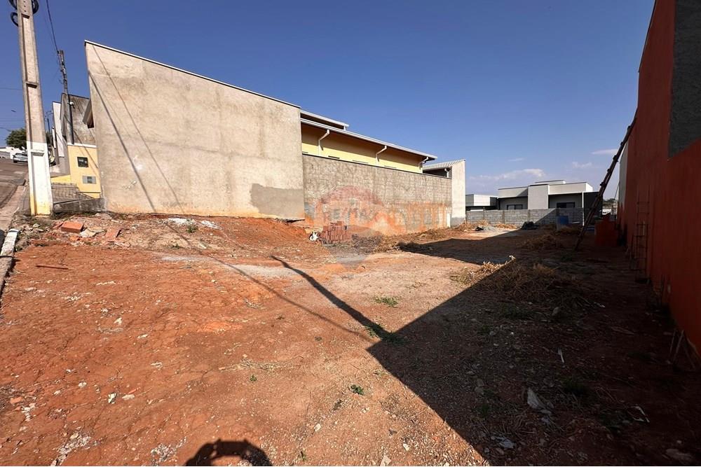 Terreno - Venda - Bragança Paulista , São Paulo - H - Terreno 1.jpeg - Quintal - 690041052-116