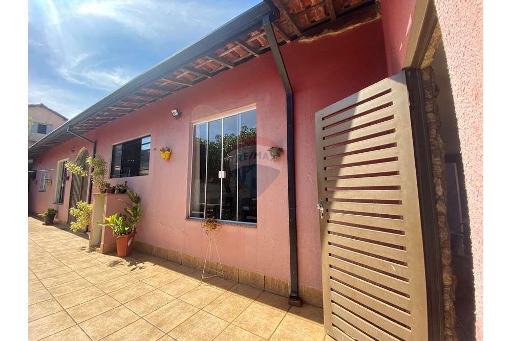 Casa à venda com 3 quartos, 174m² - Foto 77