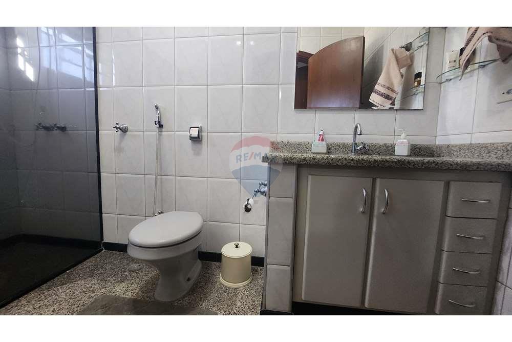 Casa à venda com 3 quartos, 250m² - Foto 68