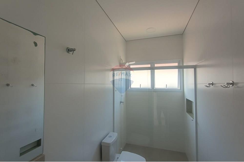 Casa - Venda - Bertioga , São Paulo - casa-com-6-suítes_a-venda-no-Indaiá-Bertioga-remax-690341032-30-corretor-Edivaldo-Santos-foto133.jpg - Banheiro - 690341032-30