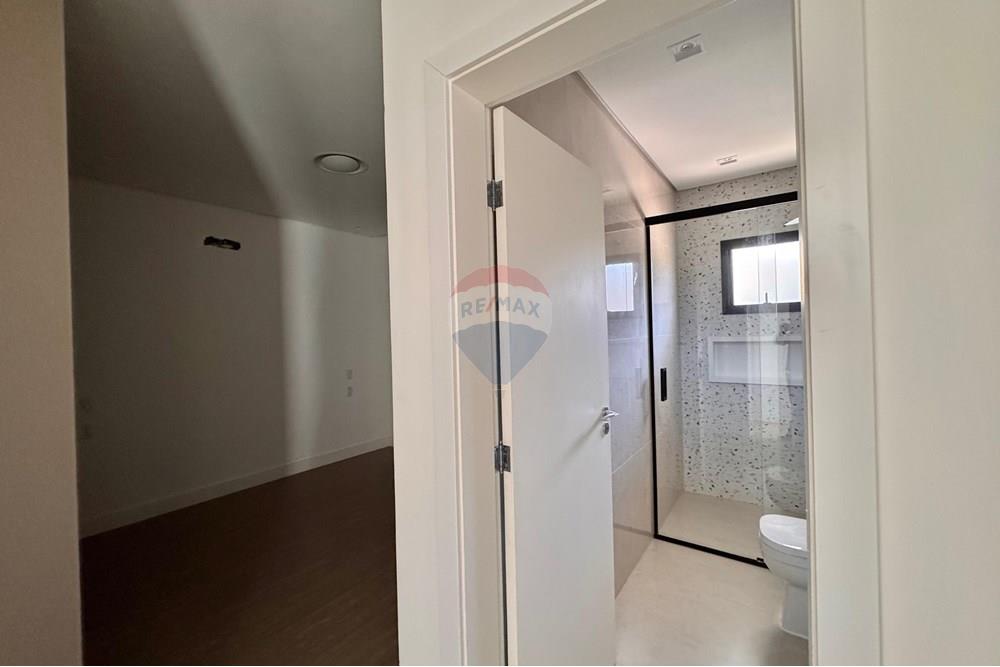 Casa de Condomínio - Alugar - Bragança Paulista , São Paulo - WhatsApp Image 2025-06-02 at 13.22.56.jpeg - 690041052-94