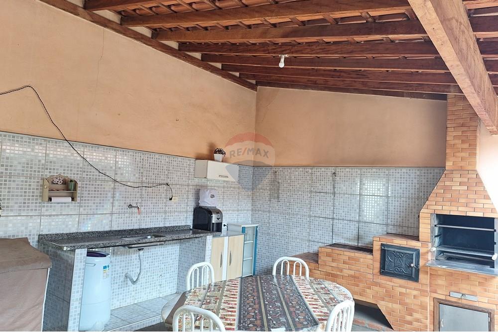 Casa à venda com 4 quartos, 240m² - Foto 12