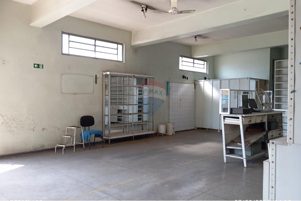 Ponto Comercial/ Loja - Alugar - São Pedro , São Paulo - AREA INTERNA TERREO 2.jpg - 690781032-405