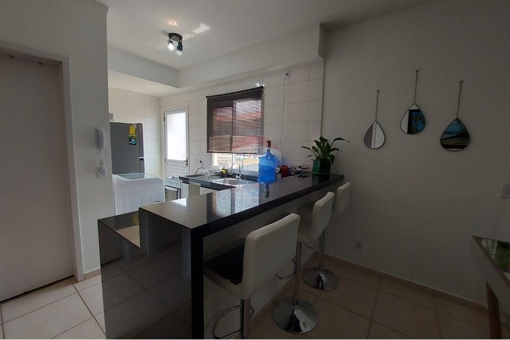 Casa à venda com 2 quartos, 72m² - Foto 1