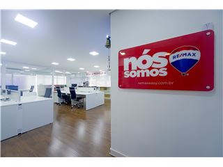 Escritório de RE/MAX EASY - Santos