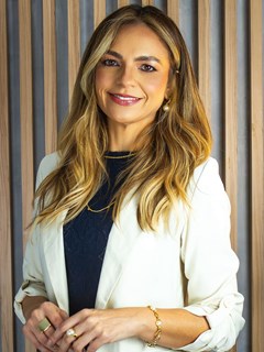 Corretor(a) Associado(a) - Linda Flavia Freitas Ribeiro - RE/MAX SEU IMÓVEL