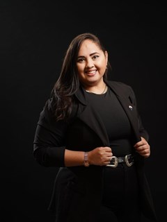 Office Administrator - Eloísa Bune - RE/MAX TUR IMóVEIS 