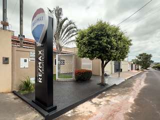 Escritório de RE/MAX FRONTEIRA - Rio Verde